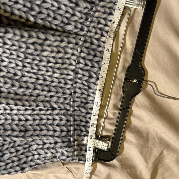 Banana Republic Black and White Patterned Skort - Picture 10 of 11